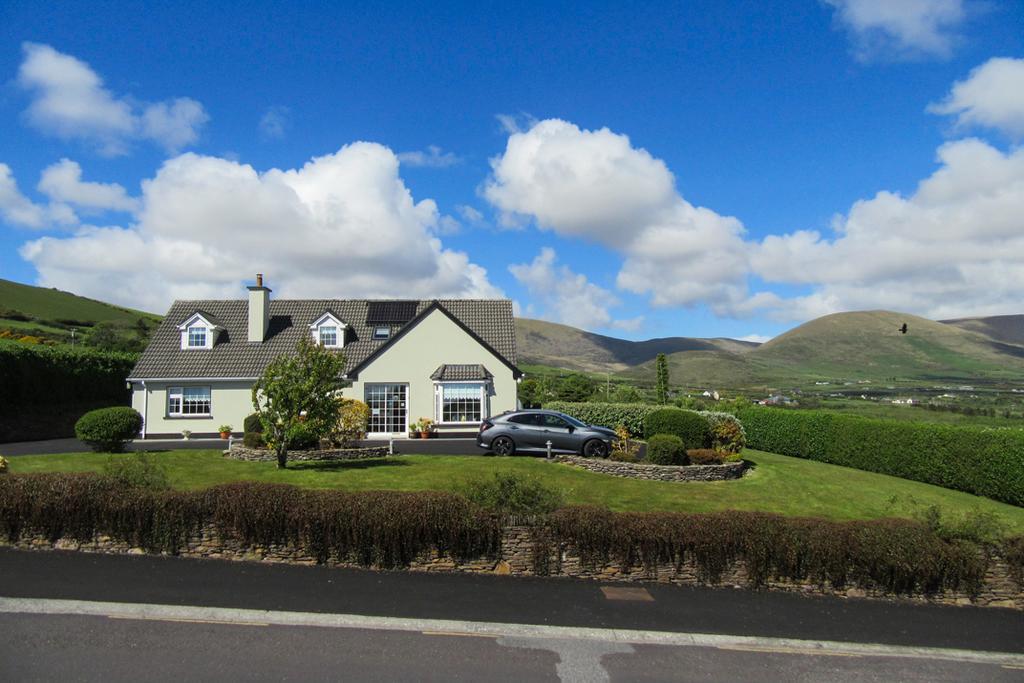 Doonshean View Bed And Breakfast Dingle Exterior photo